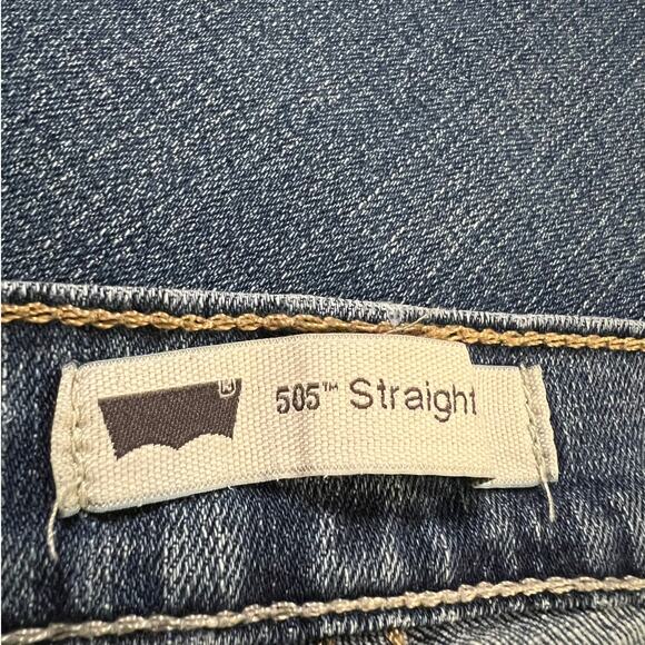 Levi's Women's 505 Straight Leg Jeans Medium Wash Size 6 / 28-32 - Picture 5 of 7